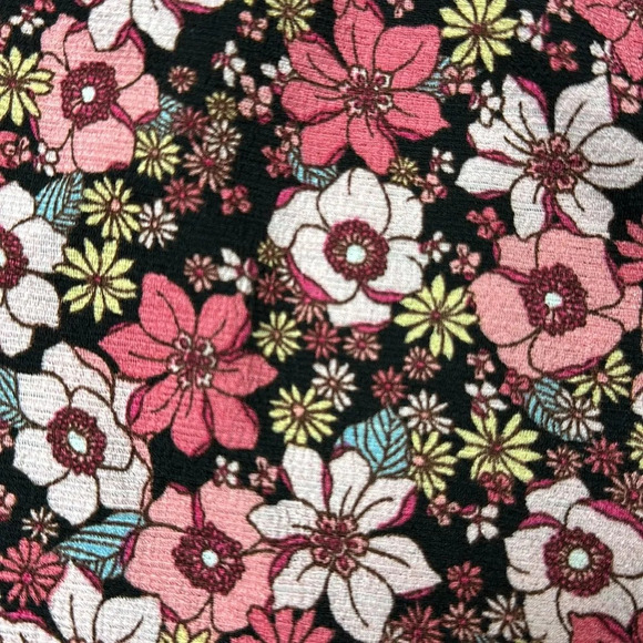 Chenault floral knit top chiffon sleeves twist-knot front elasticized sleeves - Picture 4 of 8